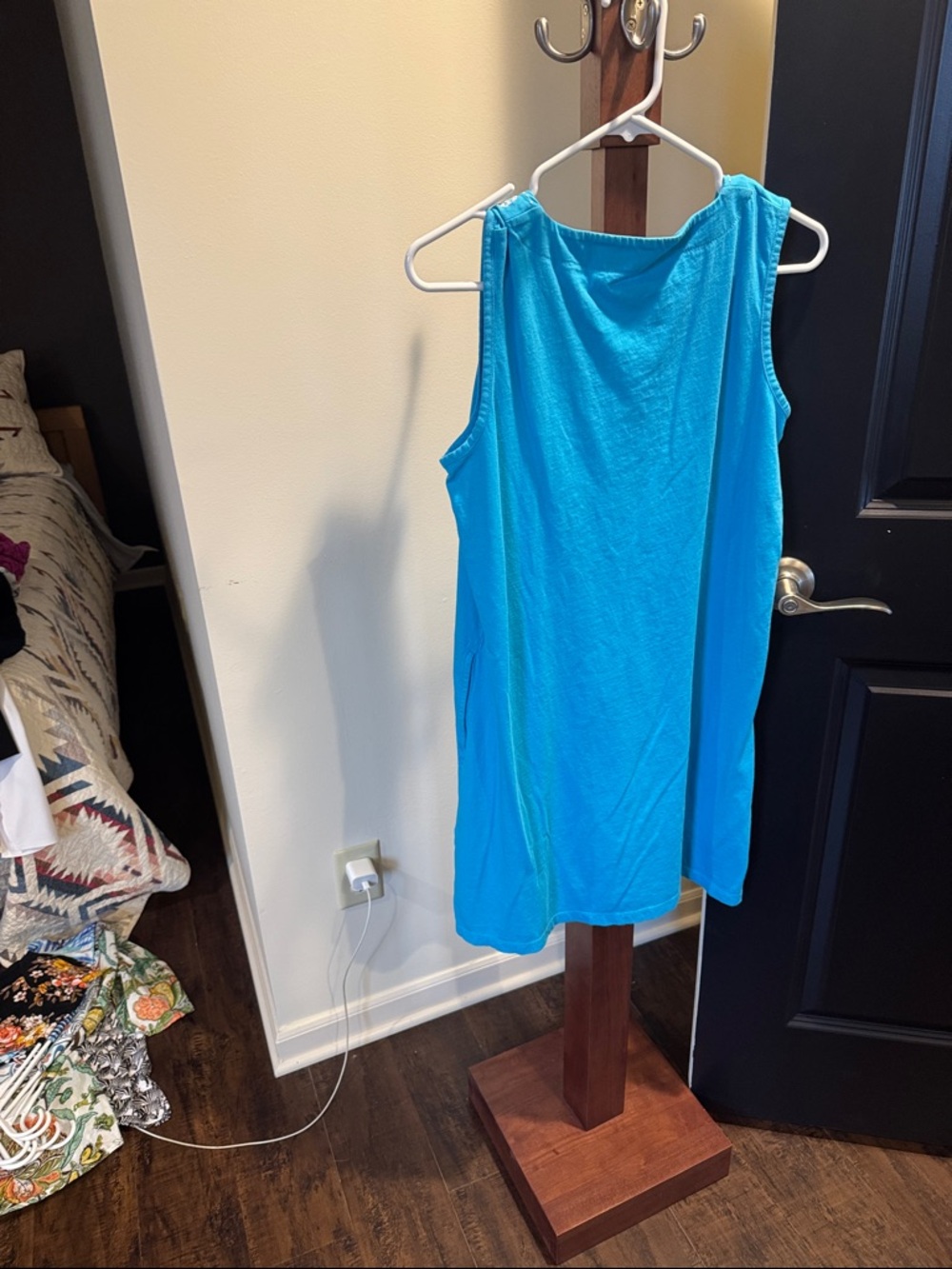 Sleeveless Embroidered V-Neck dress - Picture 2 of 5